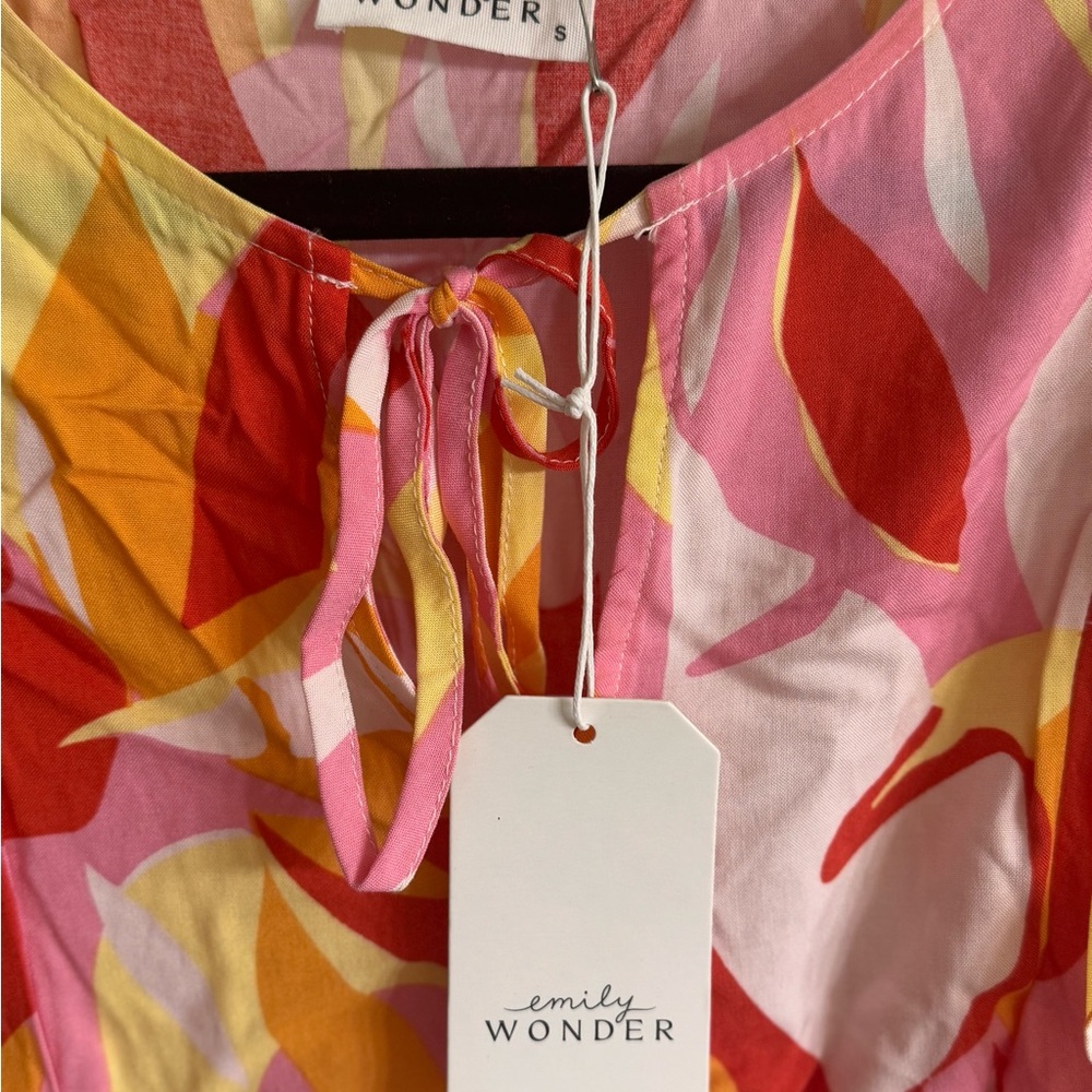 Colorful top 🧡🩷🤍 - Picture 4 of 10